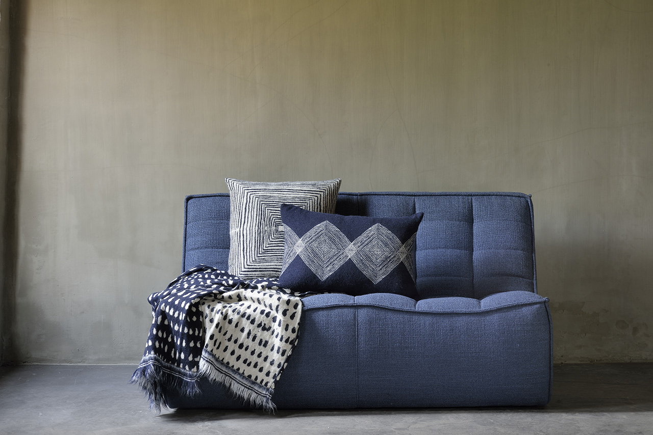 N701 Sofa 2 Seater Blue - Image 5